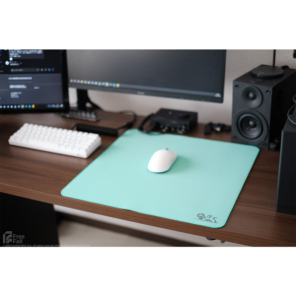 FreeFall SV BASE Control + Mousepad V2 Blue